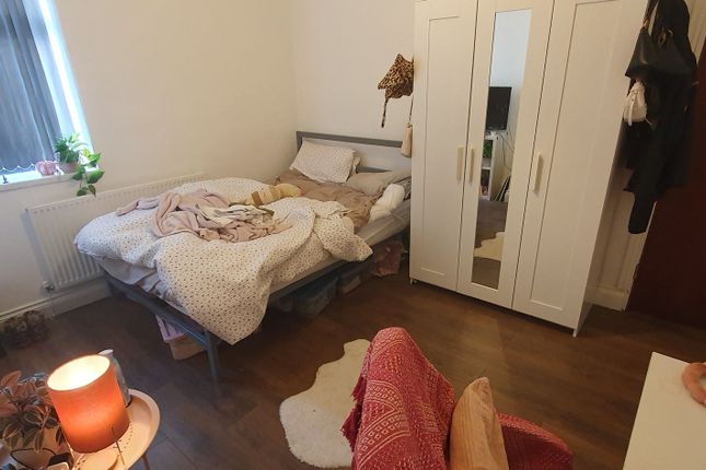 23 Bedford Street, Cardiff photo 2