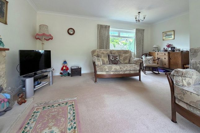3, Apsley Close, Bath photo 4
