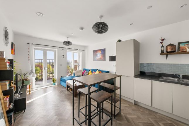 Flat 103, Bluenote Apartments, 34 Blyth Road, Hayes photo 2