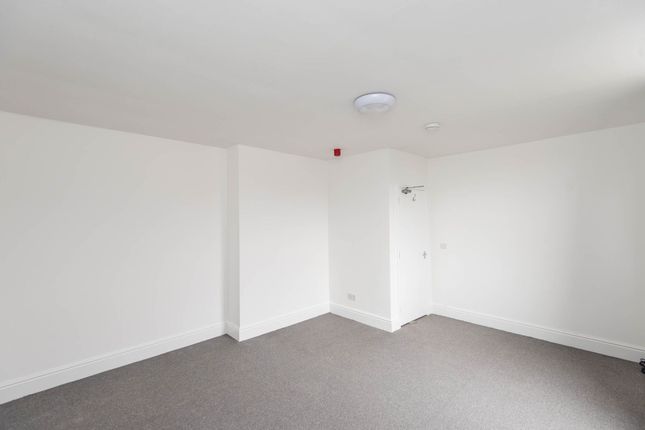 Flat to rent in Fairfield Road, Chesterfield