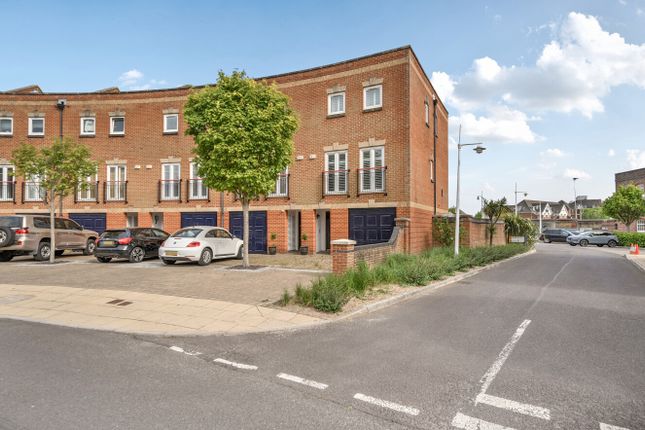 1, Minerva Crescent, Portsmouth photo 2