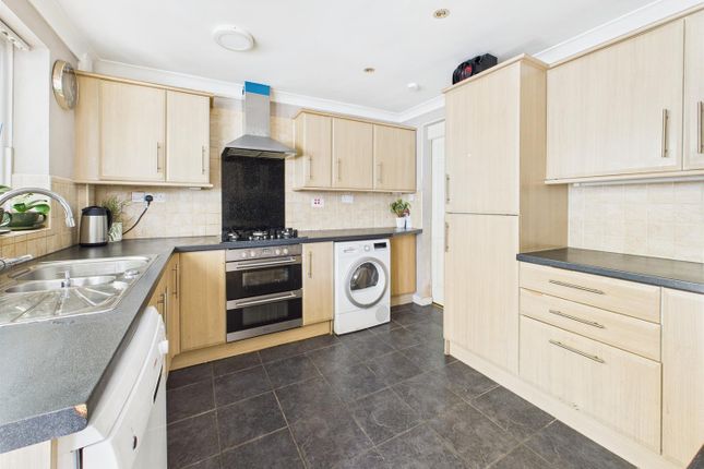 1, Mayfield Drive, Gloucester photo 2