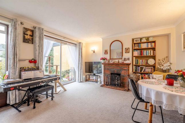Byjia, Sheepcote Road, Eton Wick photo 4