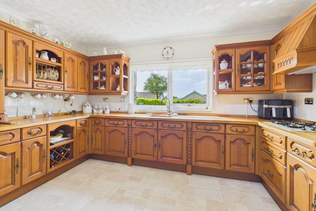 2 Thornberry Gardens, Narberth photo 2