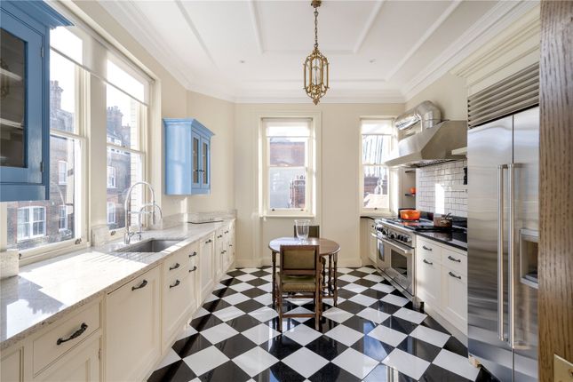 Flat for sale in North Audley Street, Mayfair