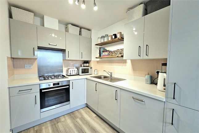 8, Withers Walk, Camberley photo 3