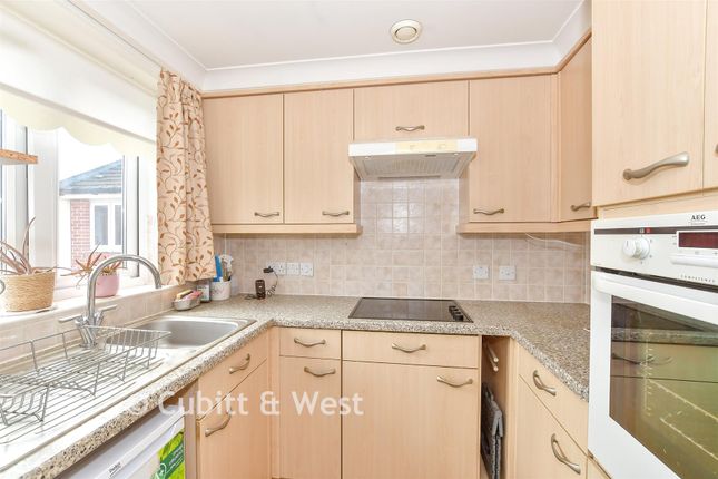 Green Haven Court, London Road, Waterlooville photo 3