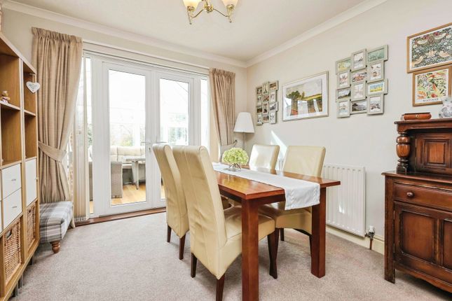 53, Hillyfields Road, West Midlands photo 3