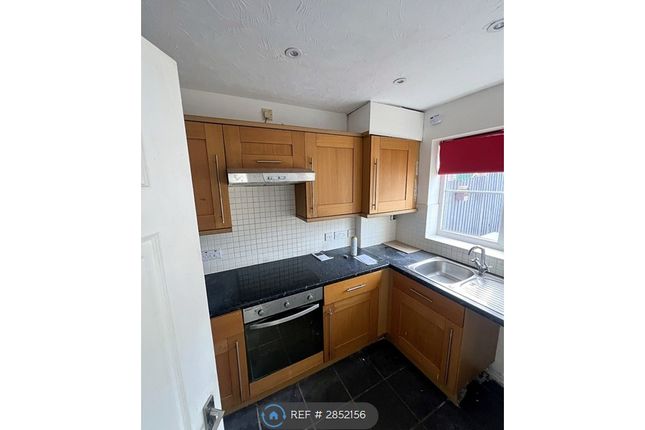 Queen Elizabeth Road, Nuneaton photo 4