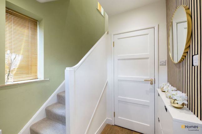 6, Northurst Drive, Manchester photo 5