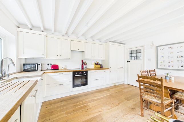 June Cottage,, Pangbourne Hill, Reading photo 2