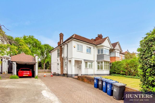 2-bed flat on FF 206, Hendon Way, London, £2,000/mo