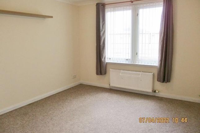Thumbnail Flat to rent in Millburn Place, Inverness