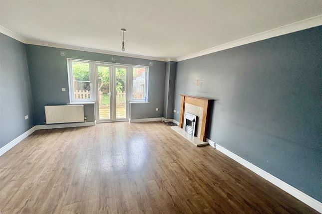 22, Thorn Road, Peterborough photo 3