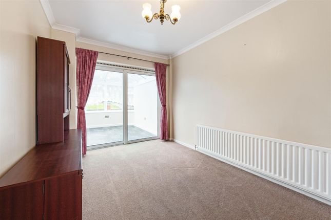 Link-detached house to rent in Stonebury Avenue, Coventry