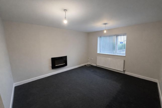 49a, Wheathead Lane, Keighley photo 2