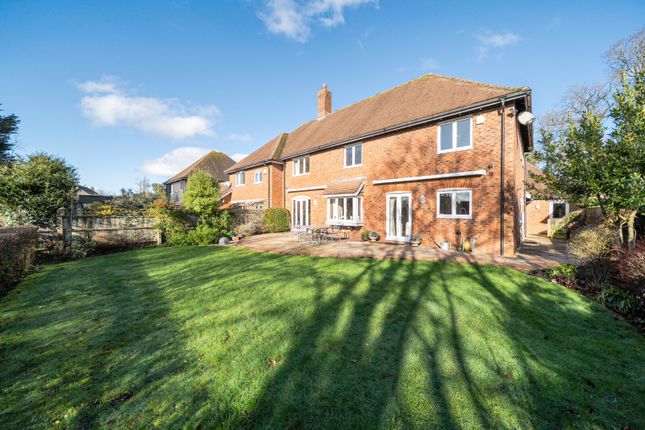 5, Summerfold, Rudgwick photo 4