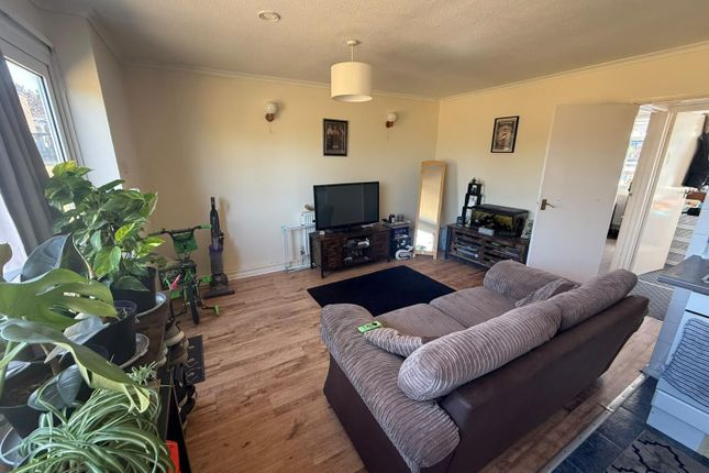 48, Gurnard Pines, Cockleton Lane, Cowes photo 3