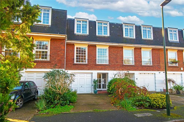 Thumbnail Detached house for sale in Langwood Chase, Teddington