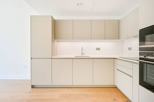 Thumbnail Flat to rent in Stoll House, Chiswick, London