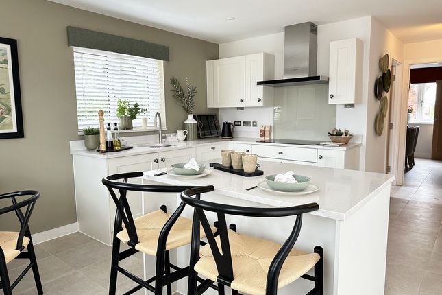 Flat The Show Home, Plot 67, Oakfields, Hereford photo 4