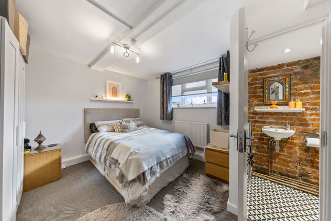 15 Allen Avenue, Warrington photo 4
