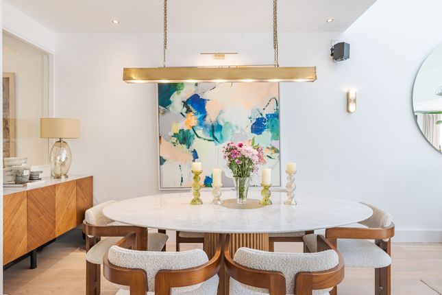 Flat 72, 47-49 Westbourne Grove, London photo 4