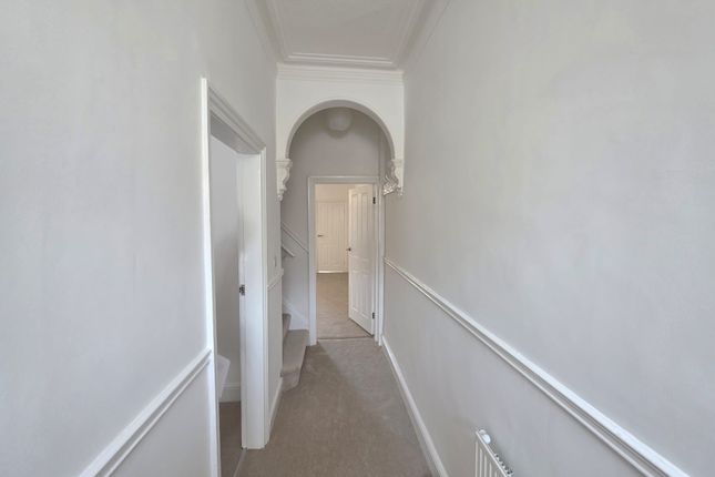 53, Hoxton Street, Bradford photo 4
