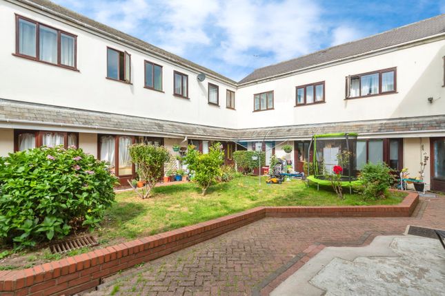 3_Handley_Court-21