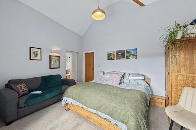 Chy Tarow, 5 Penbro Barns, Helston photo 4