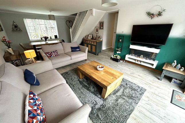 67, Gainsborough Way, Somerset photo 4