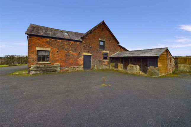 Brookdale Farm house, Scarth Hill Lane, Ormskirk photo 3