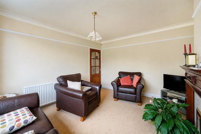 91, Rickman Hill, Coulsdon photo 3