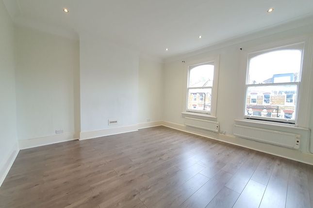 Montrell Road, London photo 2