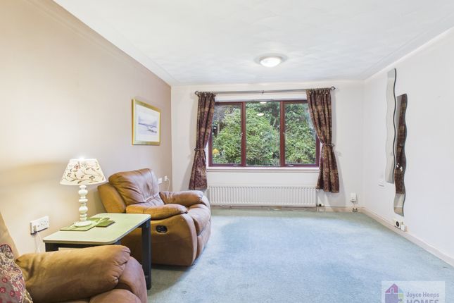 Araburn Drive, Whitehills, East Kilbride photo 2