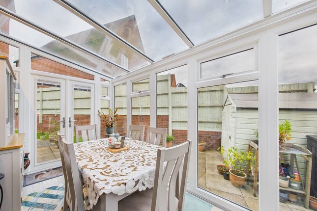 103, Shearwater Road, Hemel Hempstead photo 4