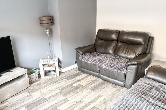 6, Dippin Place, Saltcoats photo 3