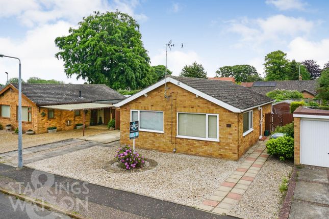 Thumbnail Detached bungalow for sale in Braydeston Crescent, Brundall, Norwich