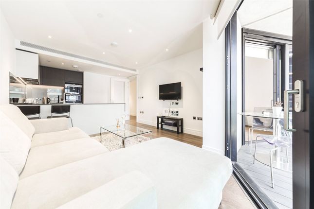 Flat to rent in Riverlight Quay, Vauxhall, London