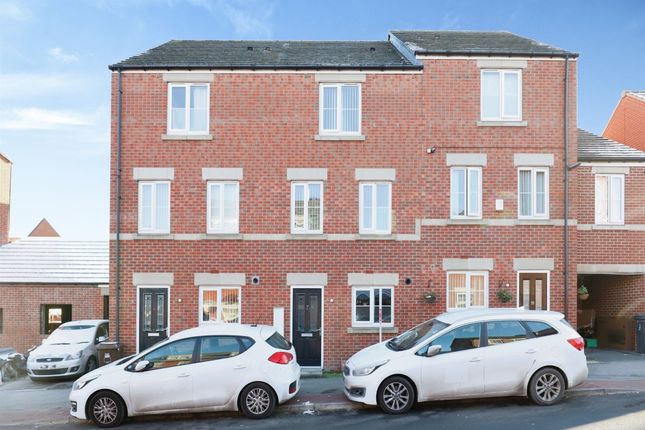 Thumbnail Town house for sale in Locke Drive, Sheffield
