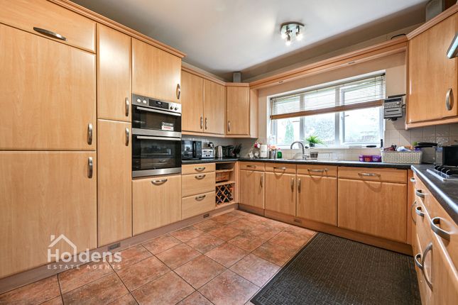 12 Swarbrick Avenue, Preston photo 2