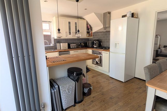 12, Martin Close, Dorset photo 4