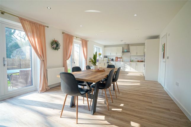 24, Heathland, South Yorkshire photo 2
