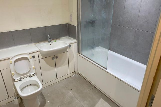 91 Salisbury Road, Southall photo 4