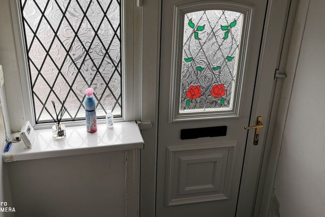 48 St. Leonards Grove, Bradford photo 5