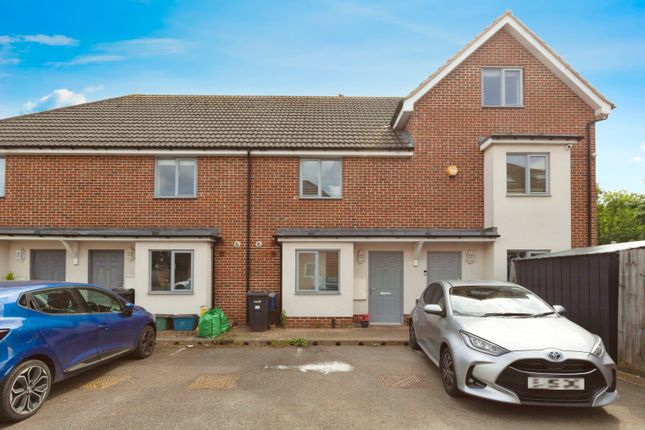 Thumbnail Terraced house for sale in Foxdene Close, London