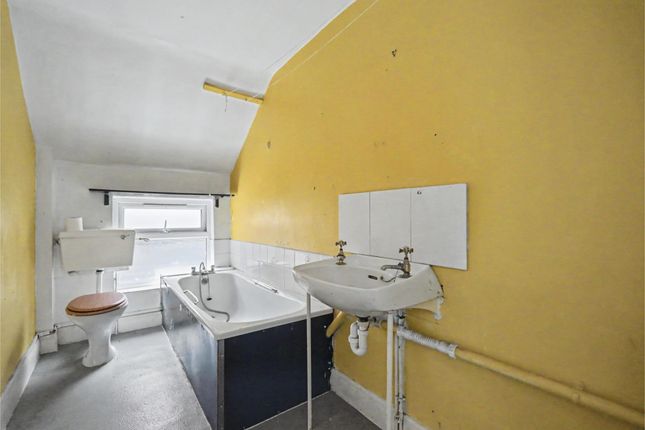 17 Flat C, St. Saviour's Road, London photo 5
