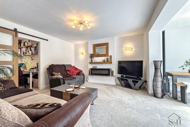 1 Tudor Road, Ashford photo 2