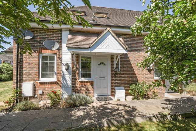 2 QUEENSWOOD COURT, Shepperton, Shepperton photo 2