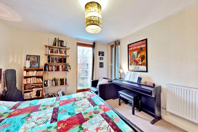 Flat for sale in Katherine Road, London